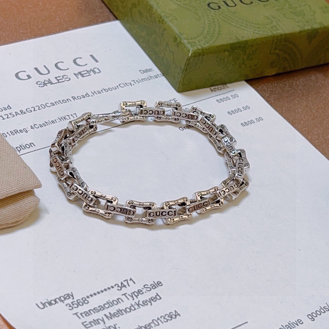 Gucci GG Square Chain Bracelet