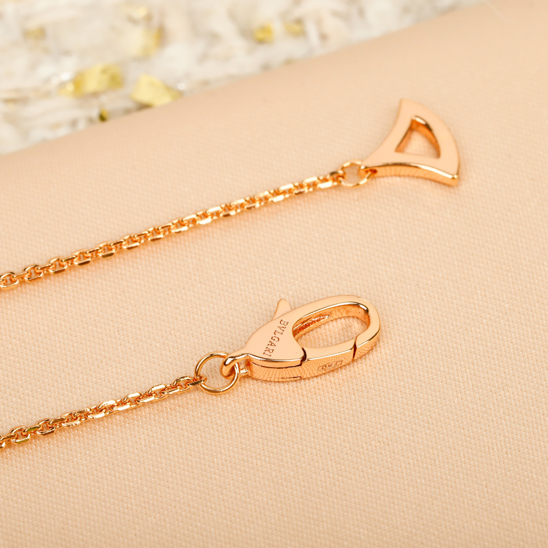 Bulgari small fan-shaped full diamond necklace