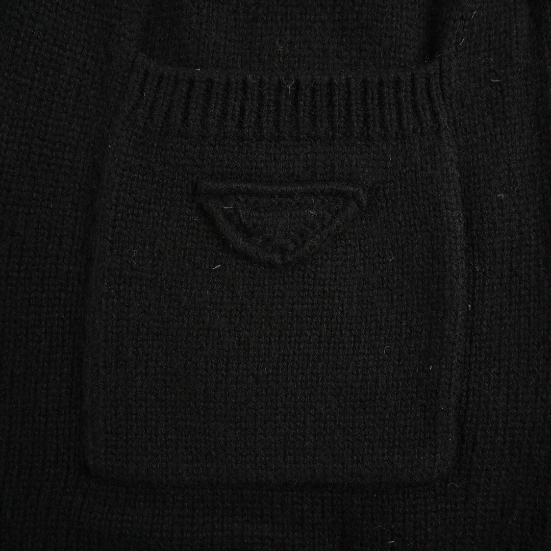 Prada 23Fw cashmere knit trousers