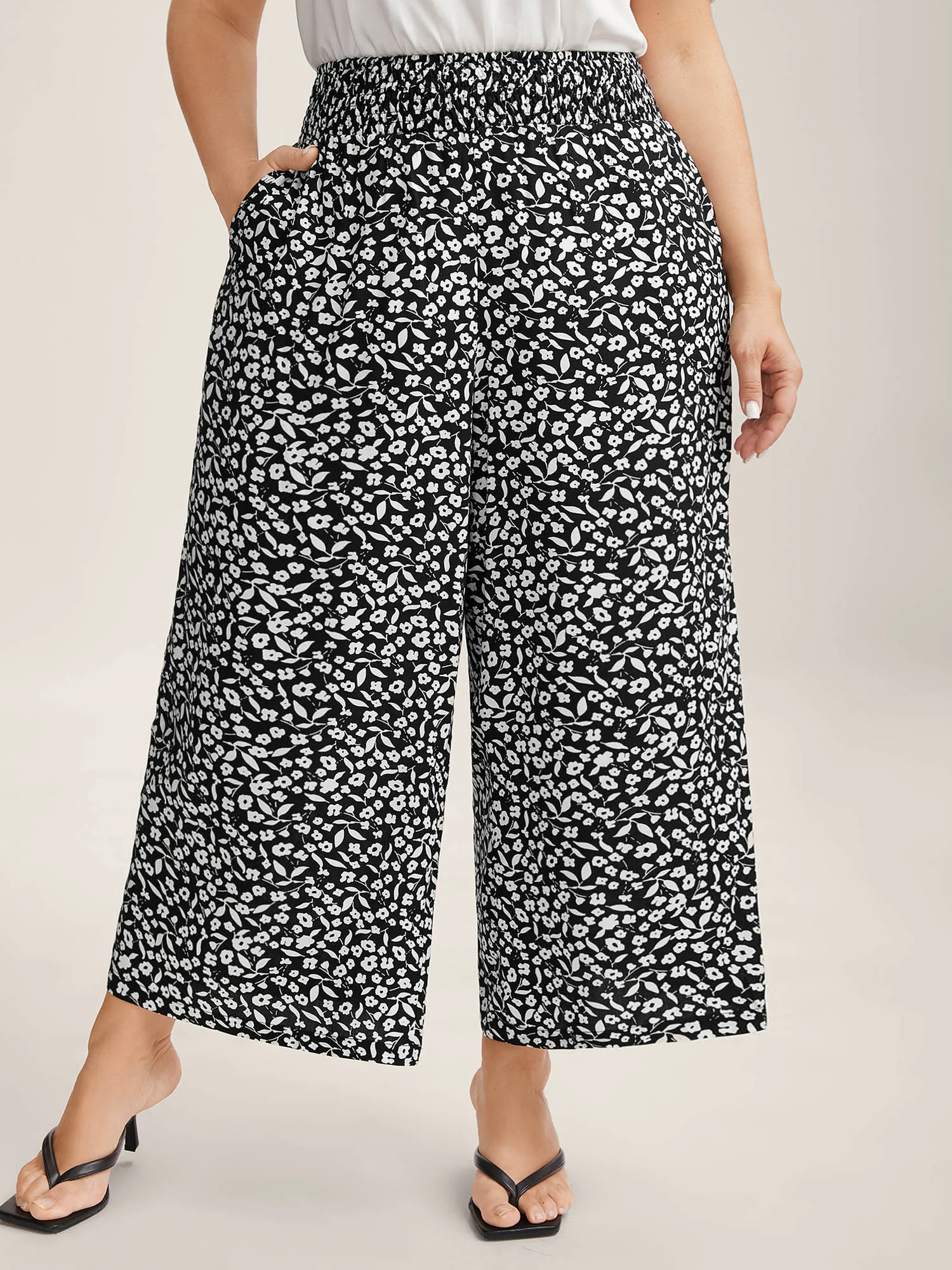 Ditsy Floral Print Wide-Leg Pants