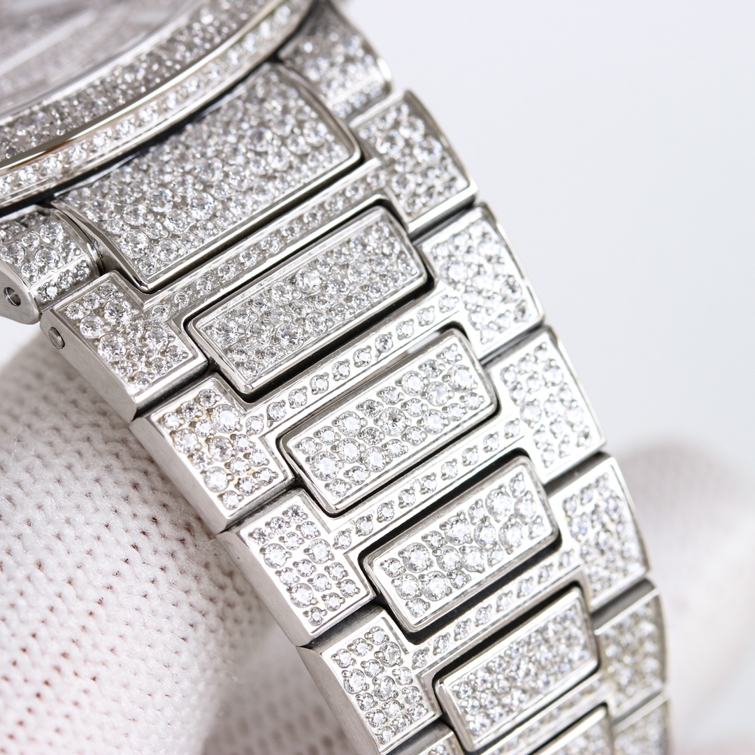 Patek Philippe 7021 Ladies Nautilus