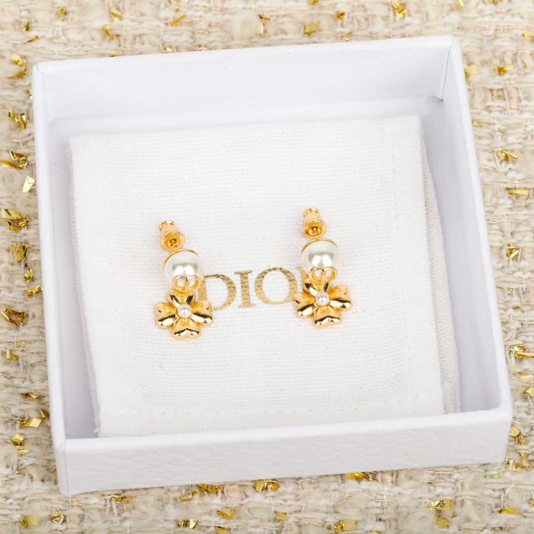 Dior 25 Four Leaf Clover CD Pearl Earrings