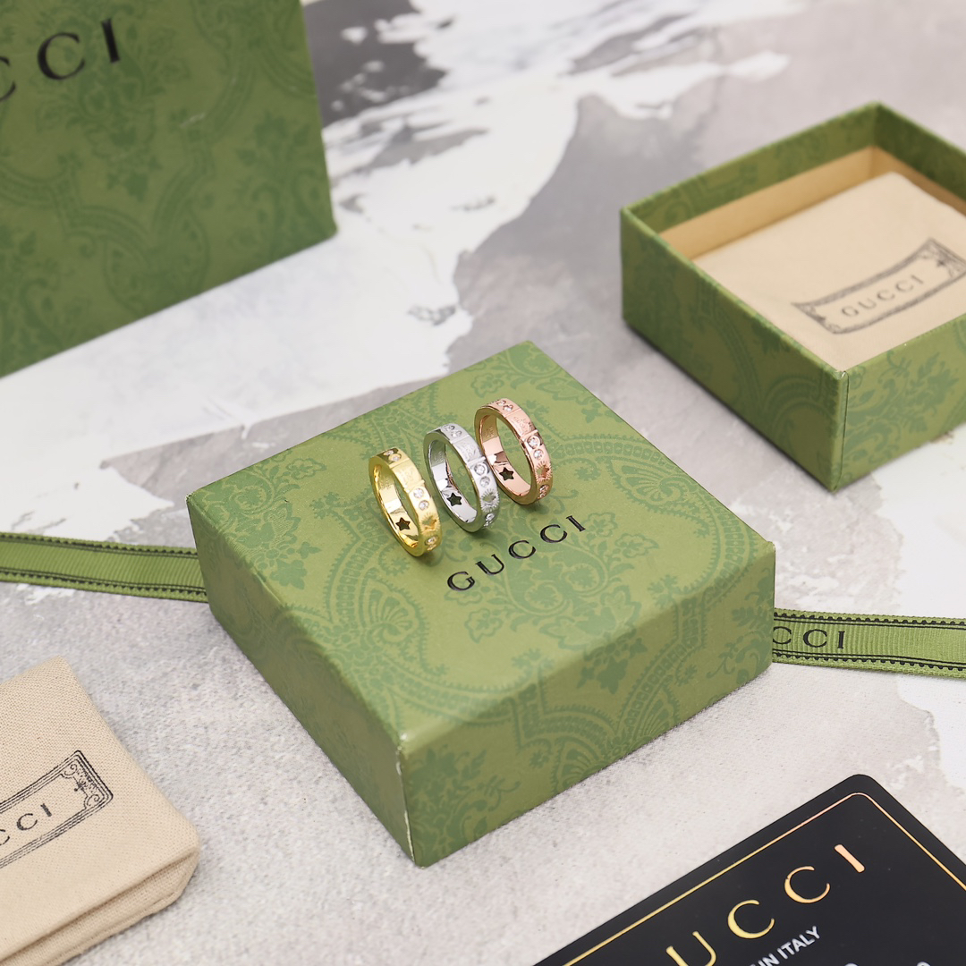 GUCCI Diamond Star Ring