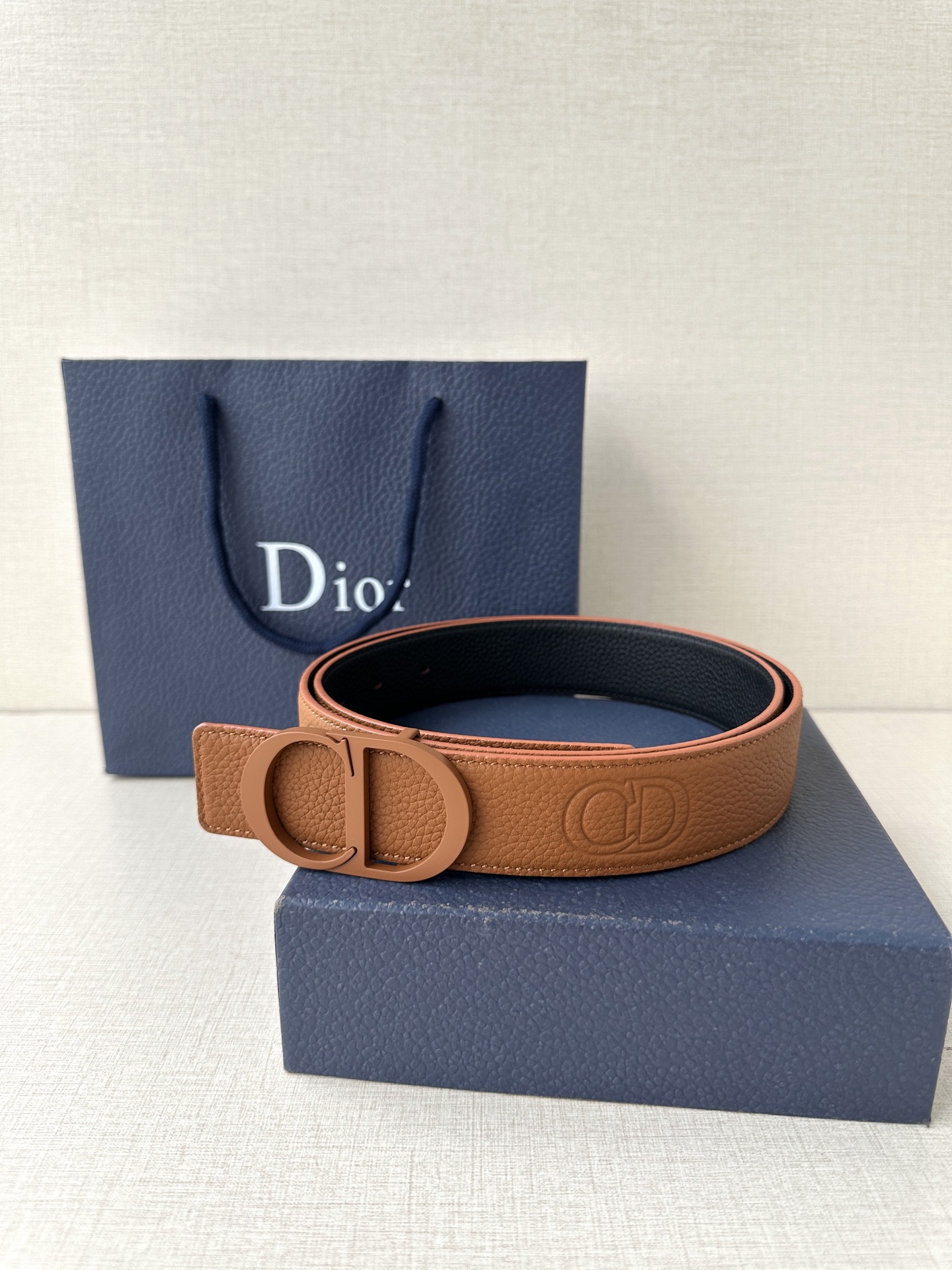 Dior embossed top layer leather belt 3.5CM wide