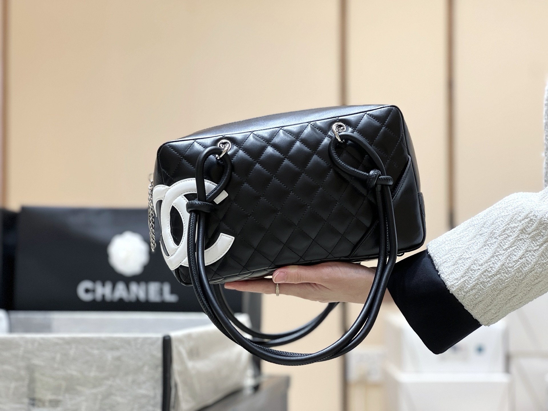 Chanel Used Kangpeng Large Pillow Bag A25171