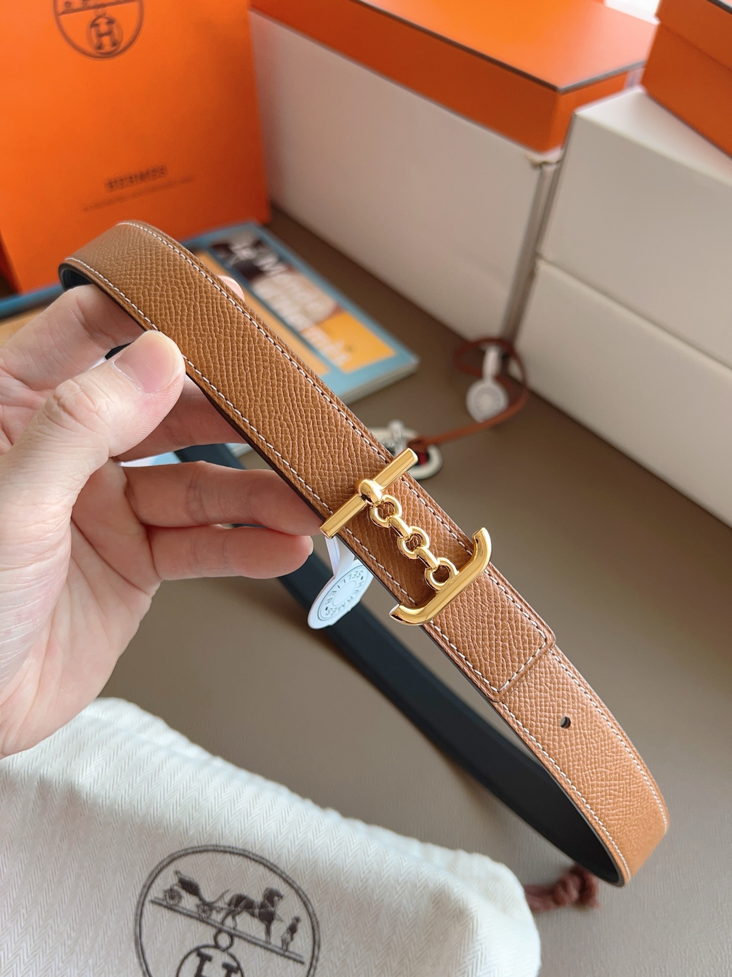 Hermès 2025 New Women's Double-Sided Belt 2.4cm Width