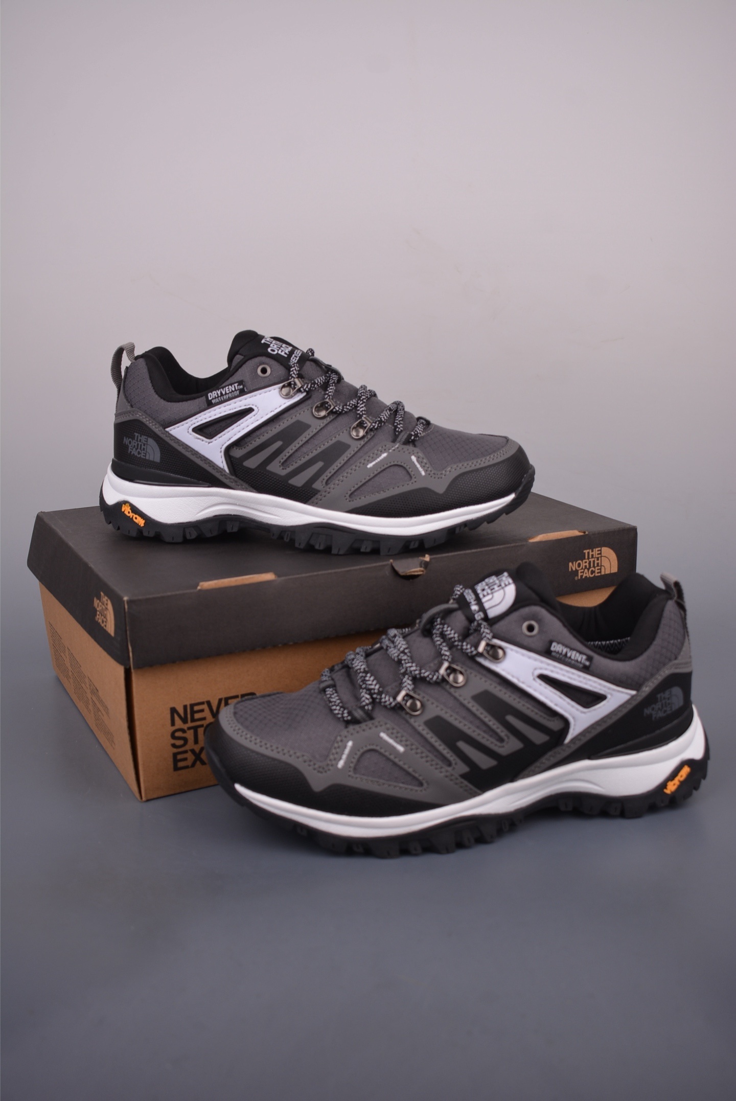 The North Face Mountaineering Cross-Country Hiking Shoes A4T373324