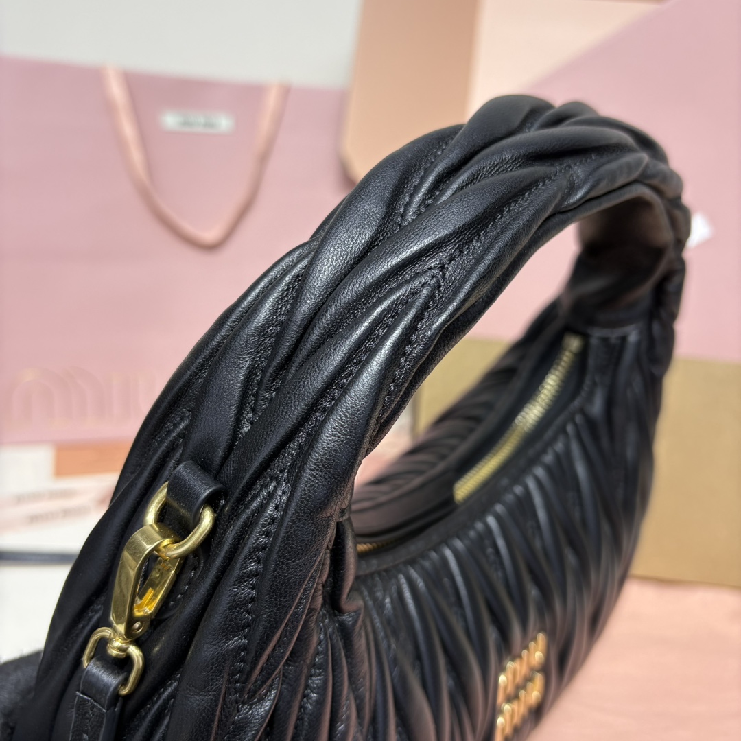 Miu Miu Wander Medium Handbag 5BC153