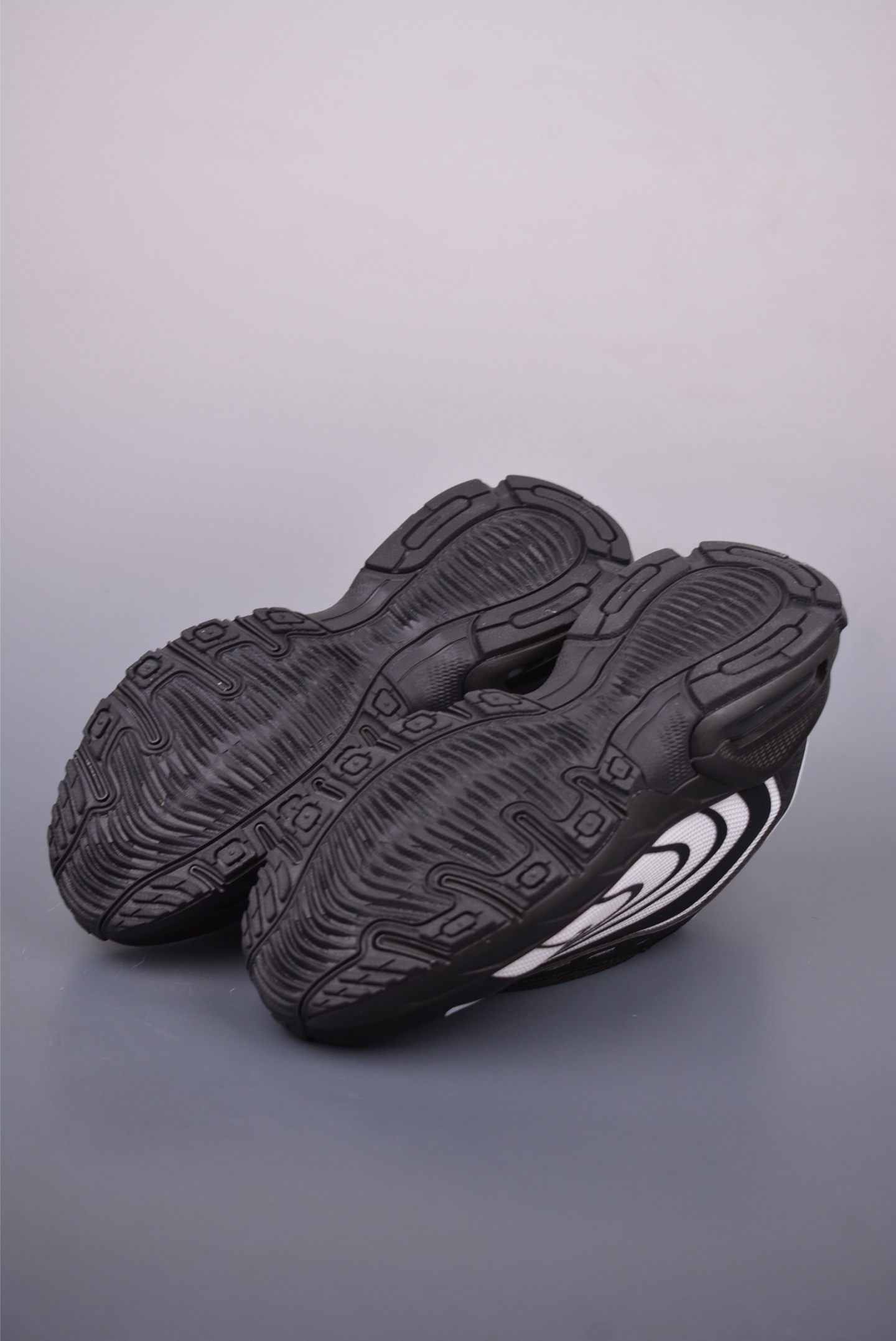 NIKE AIR MAX FIRE 2025 