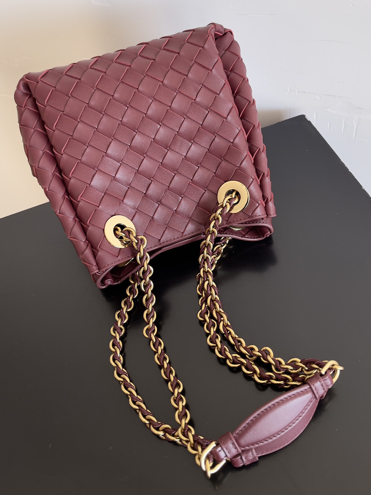 BOTTEGA VENETA New Chain Parachute Bag 817175