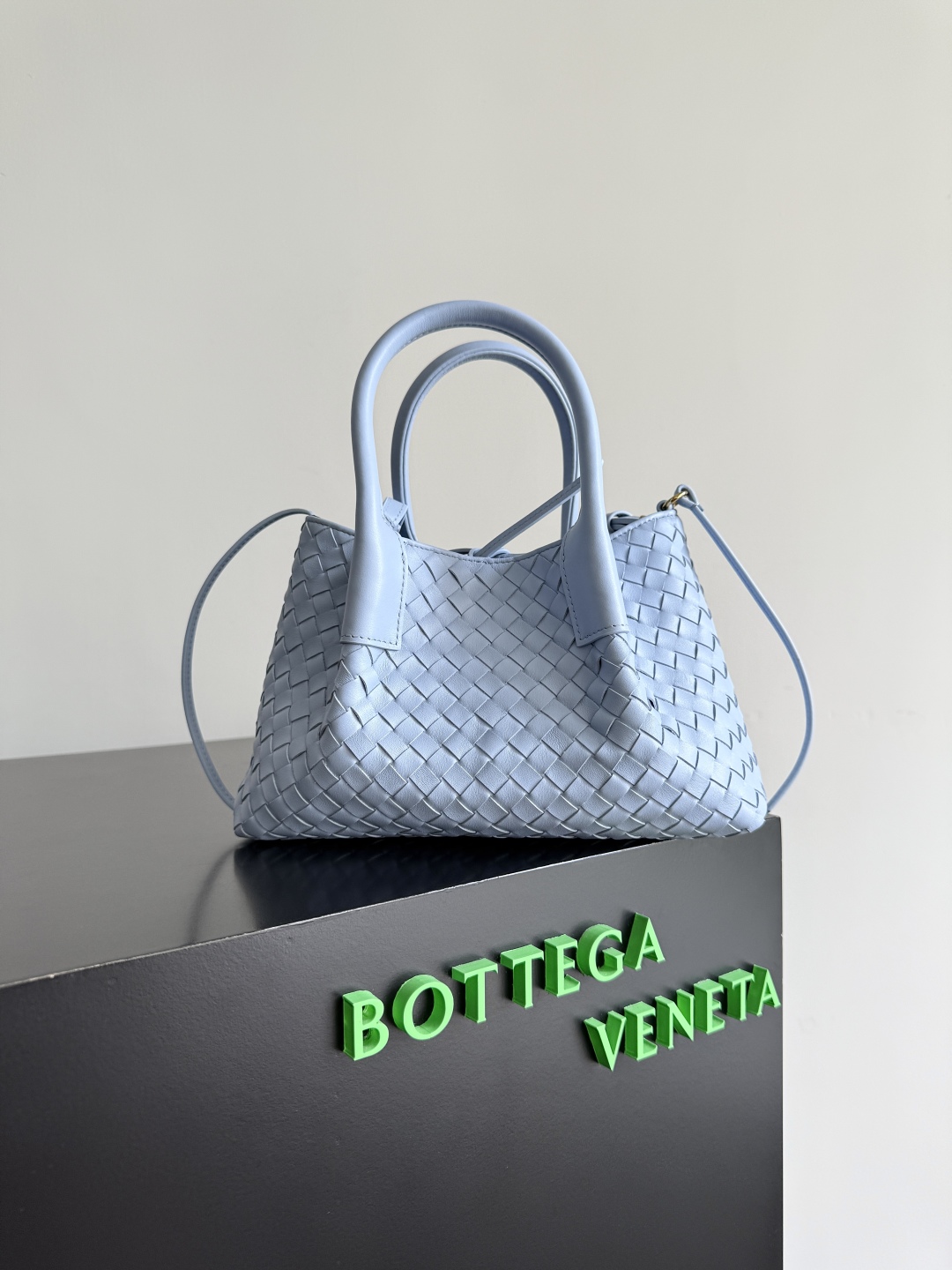 BOTTEGA VENETA 2025 PINACOTECA Small Bag 819004