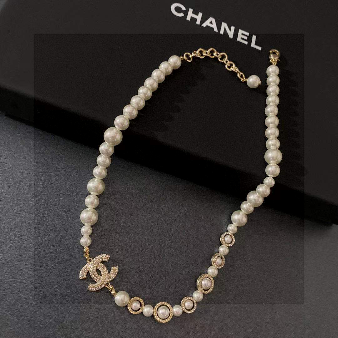 Chanel full diamond pearl bow