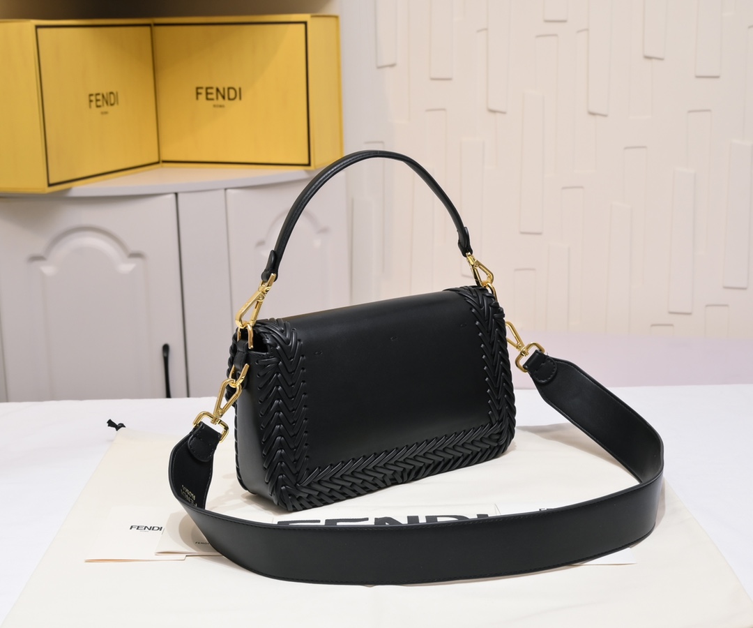 FENDI Baguette Medium Handbag 7714