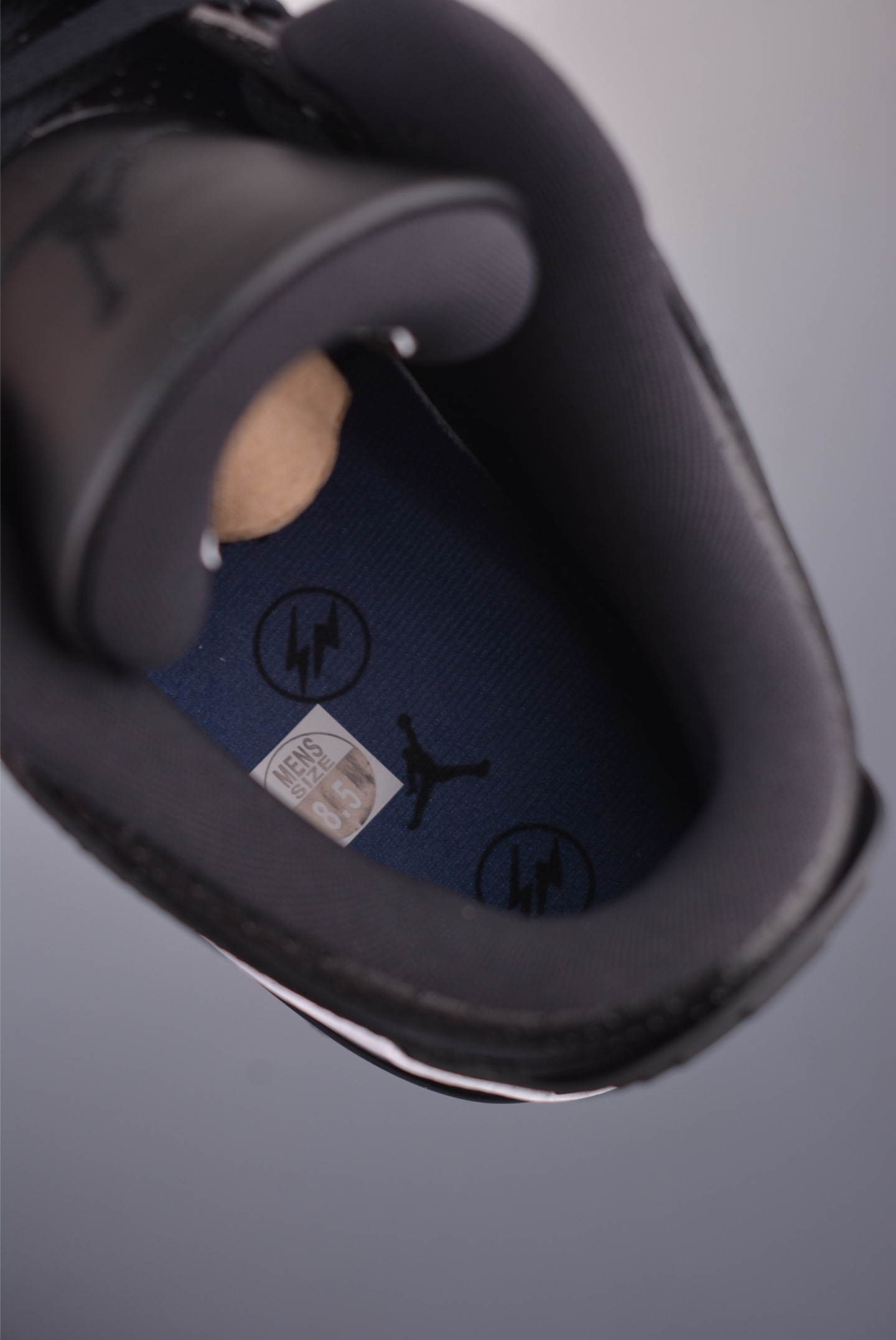 Fragment Design x Air Jordan 3 Retro DA3595-001