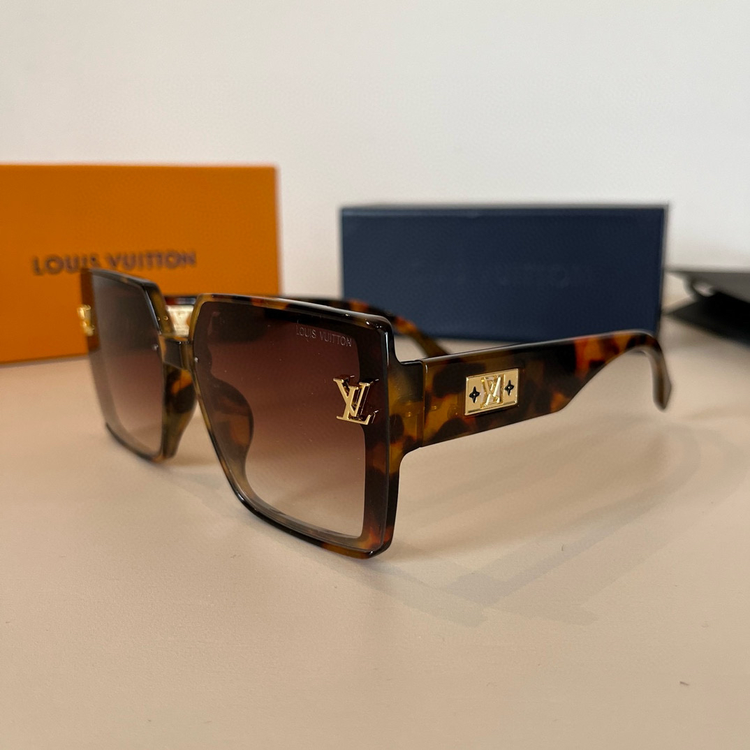 Louis Vuitton square-frame sunglasses