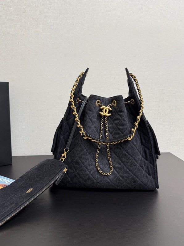 Chanel 25A Bucket Drawstring Bag Denim 99463