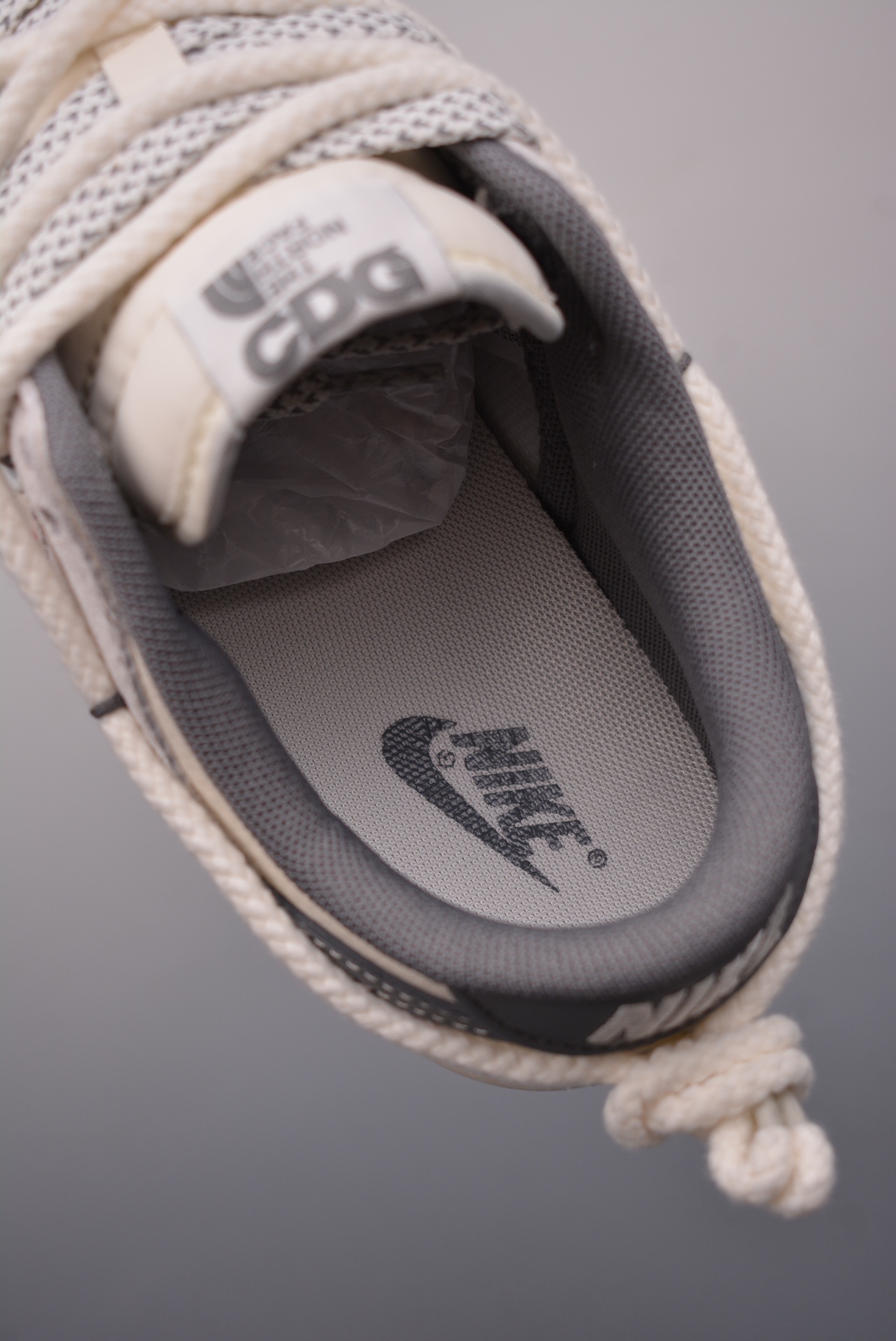 The North Face x Nike SB Dunk Low Year of the Snake off-white light gray DM6868-007