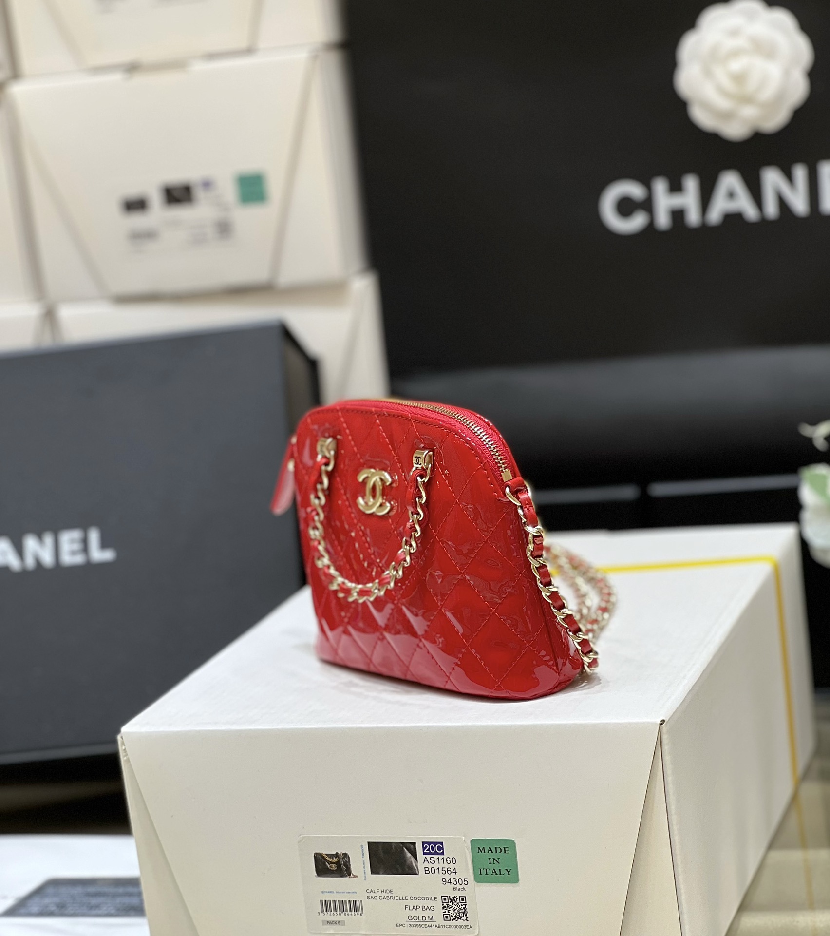 Chanel 23S Spring/Summer Collection Patent Leather Shell Bag AP3354