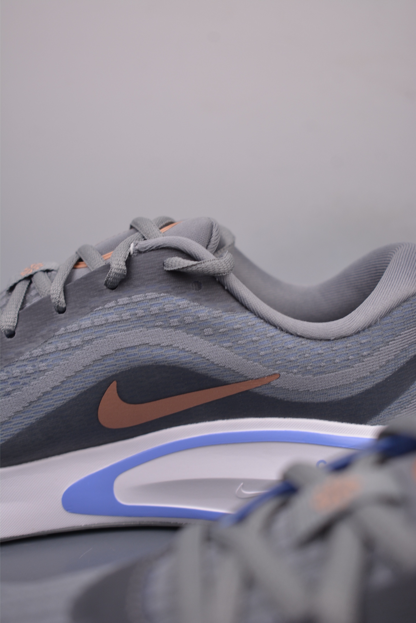 Nike Journey Run Grey Blue Gold Hook FJ7765-004