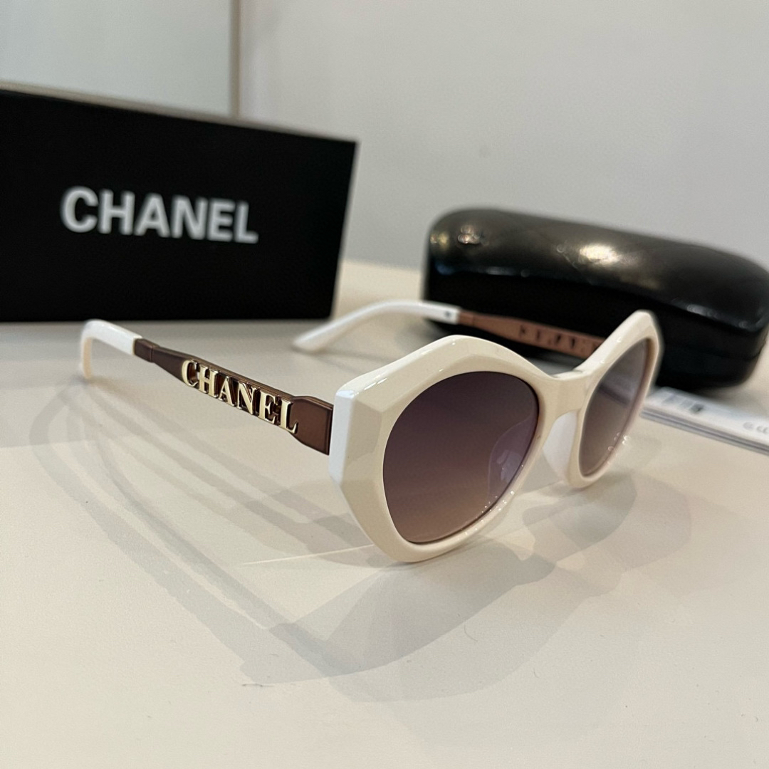 Chanel round frame sunglasses