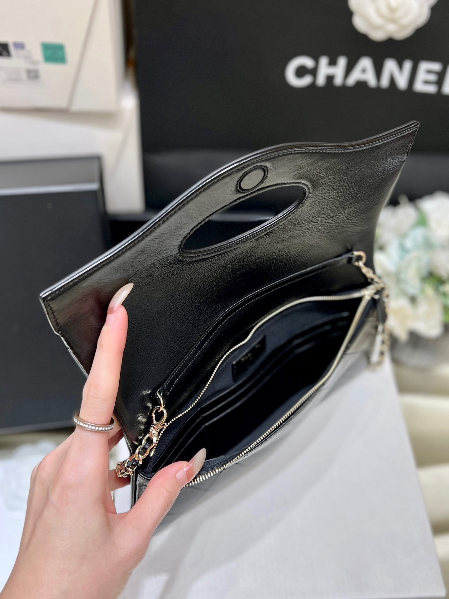 Chanel Limited Edition Horizontal Folding 31bag AP3655 00108