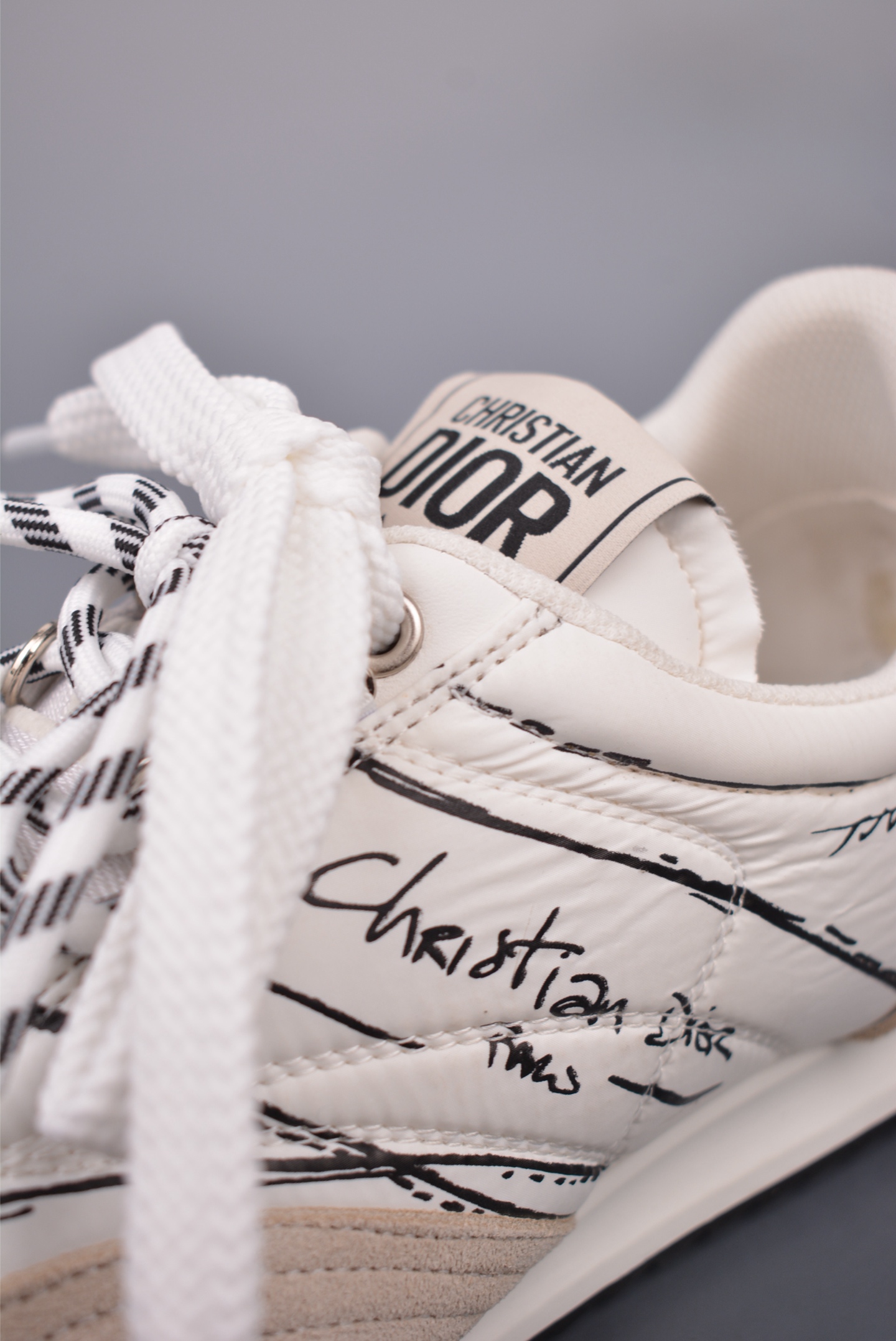 Dior D-Sketch Sneakers Dior Paris white, gray and black sketch KCK427MPA_S10W