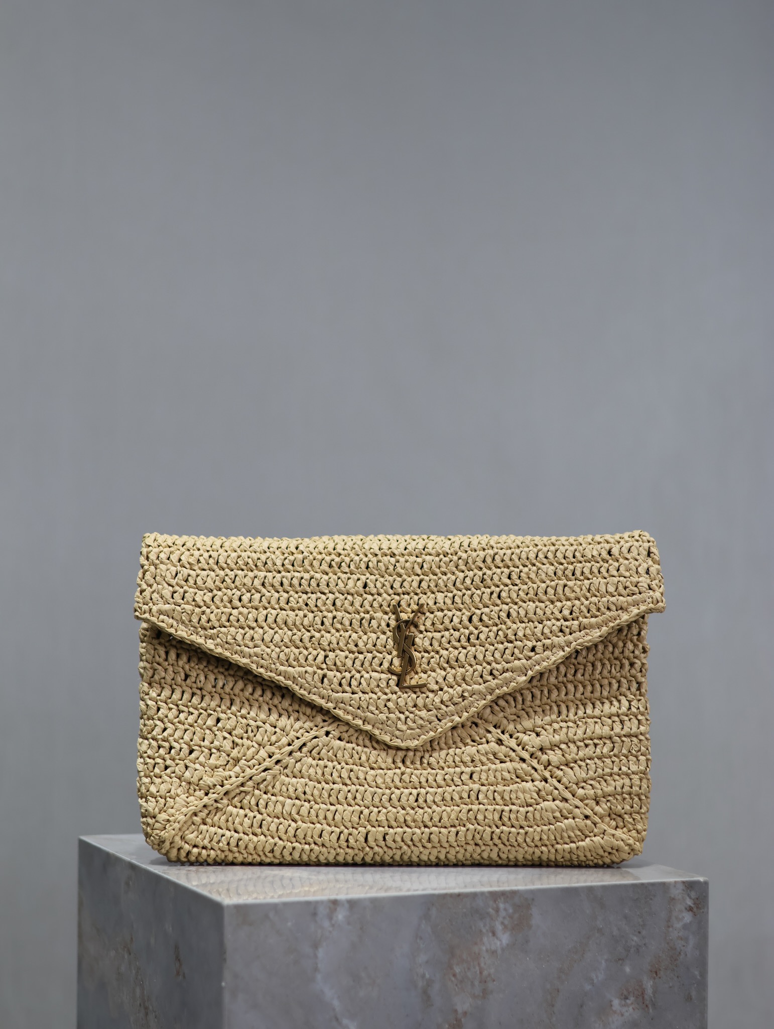 Yves Saint Laurent LE Envelope Clutch 769307