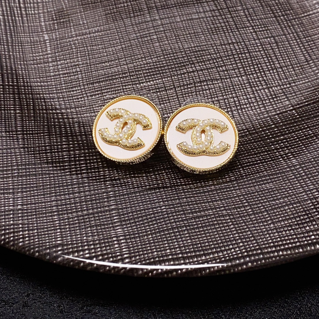Chanel Apricot and black pearl earrings