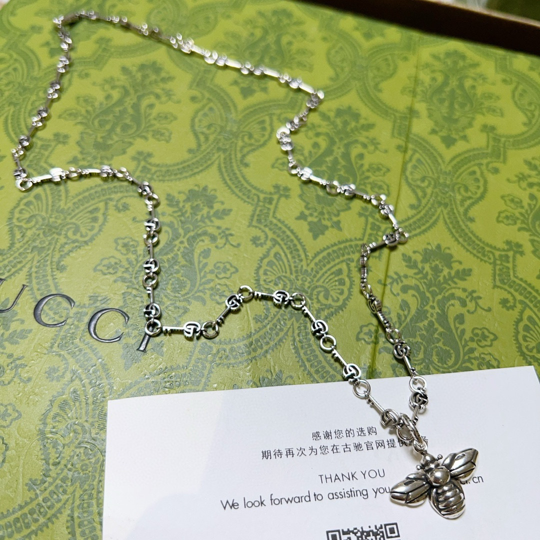 Gucci Anger Forest series new double G bee retro necklace
