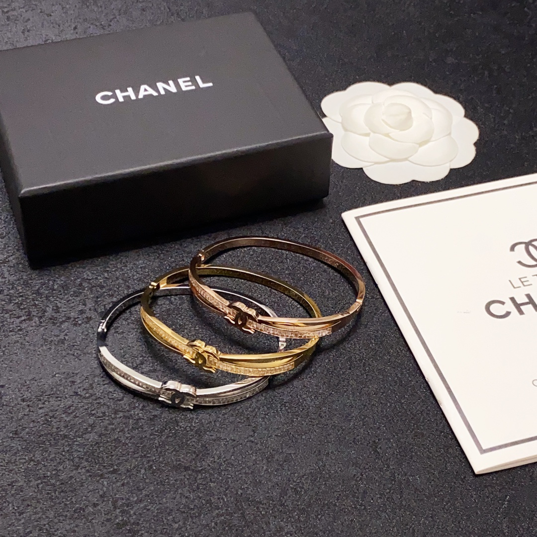 Chanel micro diamond bracelet