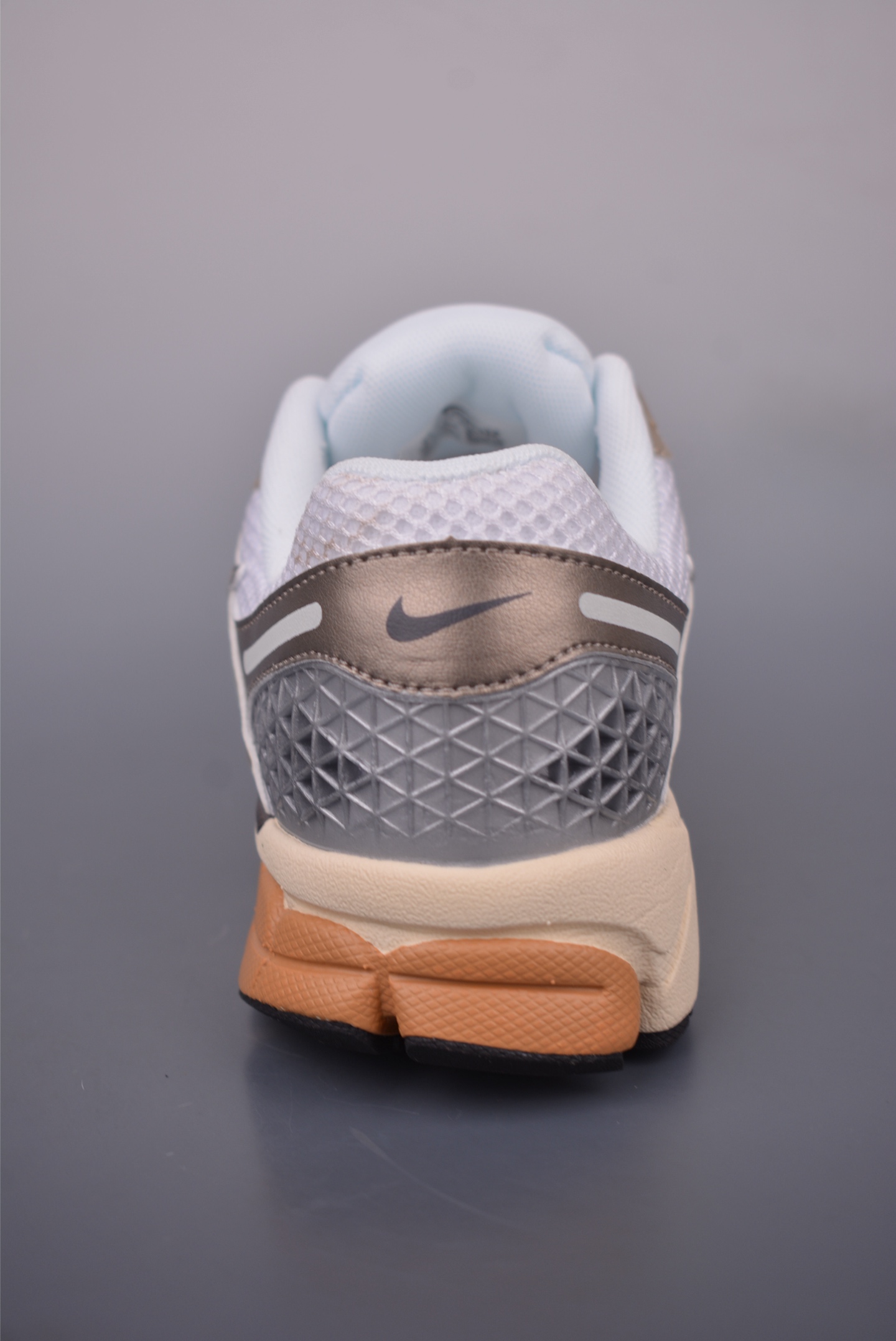 Nike Zoom Vomero 5 
