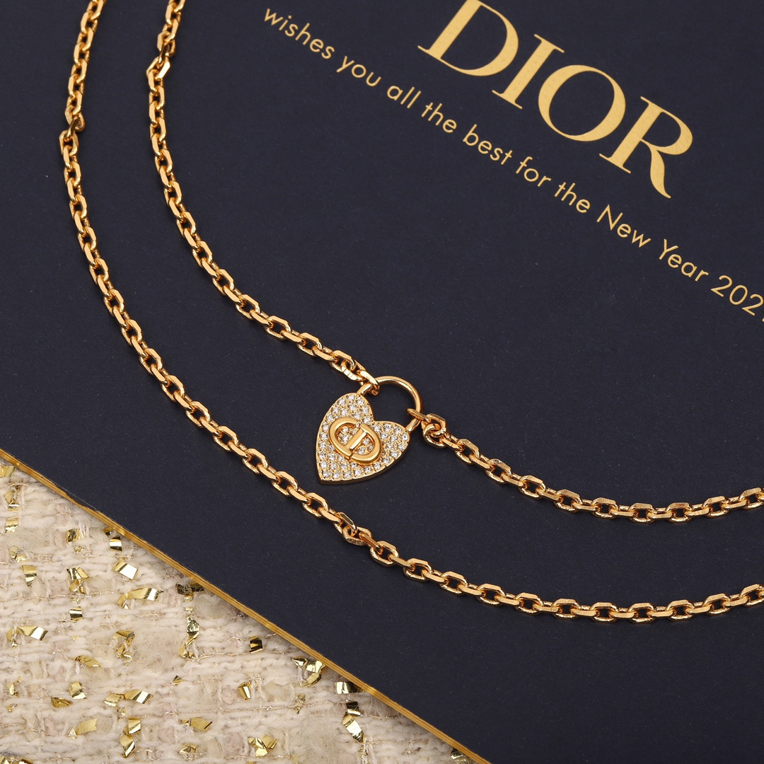 Dior CD heart diamond necklace