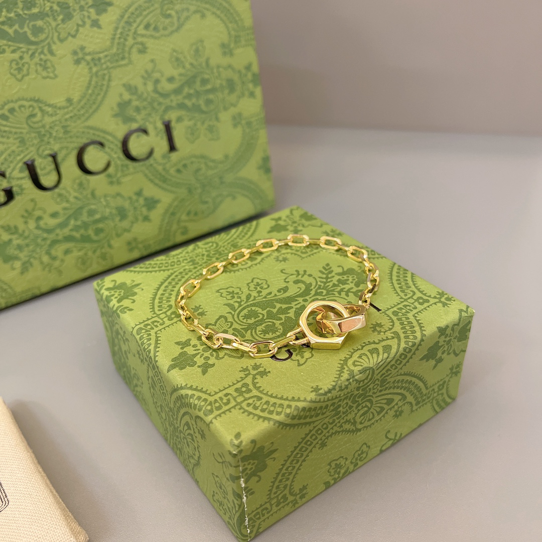 Gucci Nut Chain Bracelet