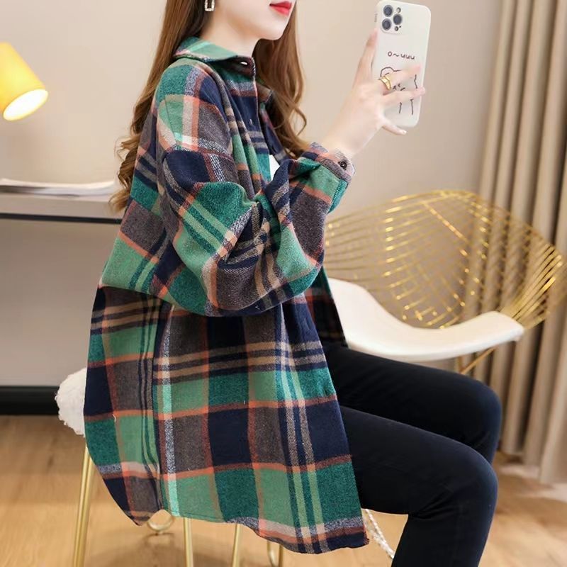 A large version of a waxed plaid shirt Hong Kong style Coat