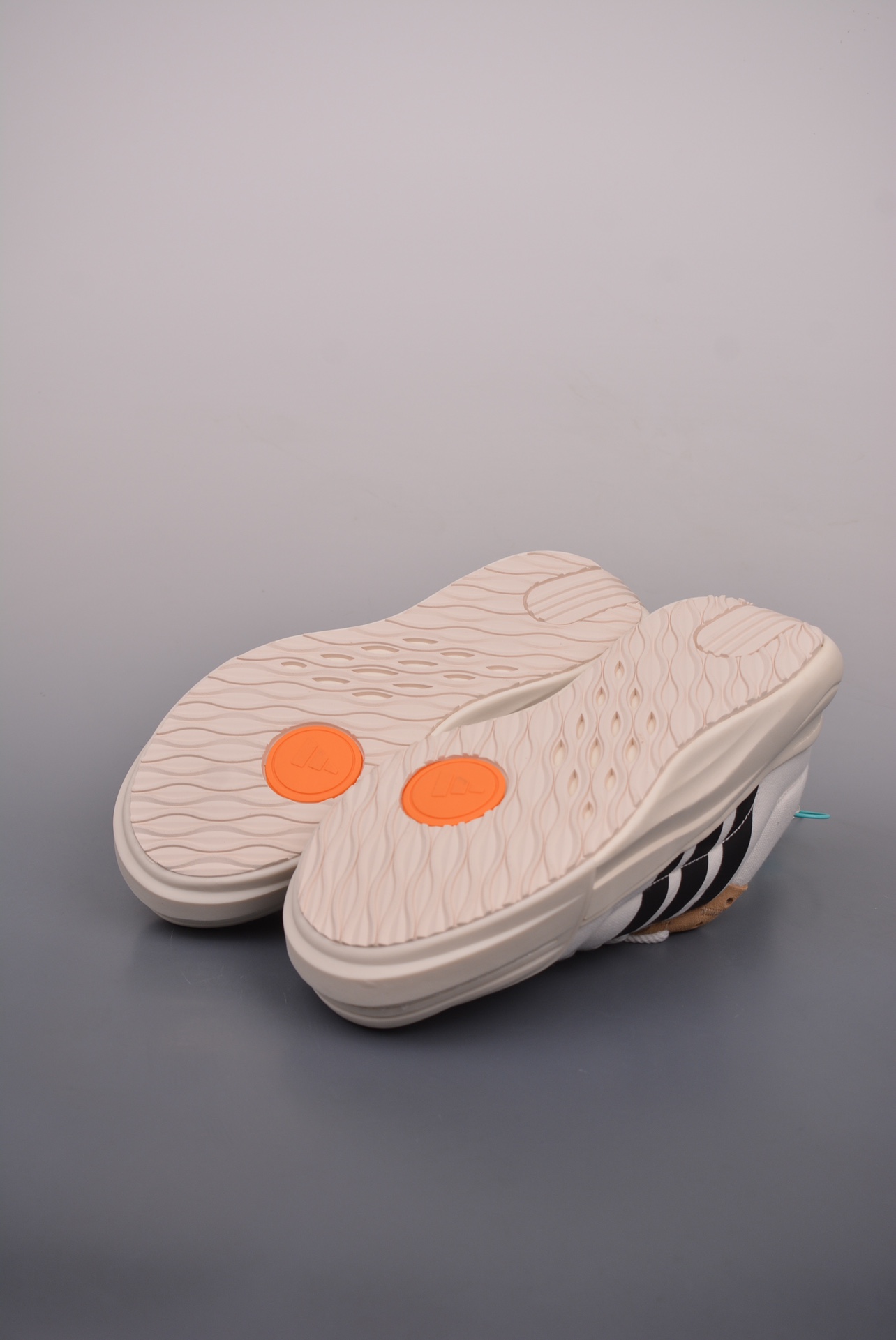 adidas MAXXCOURT SPW White IH6060