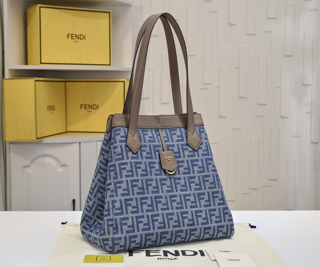FENDI Origami Classic Old Flower Folding Bag 6655