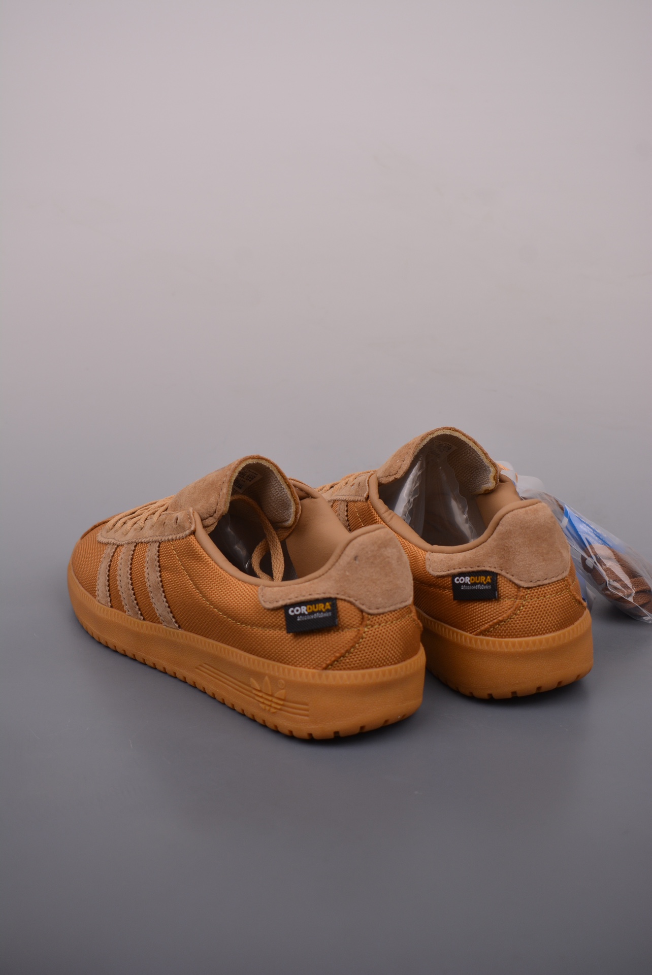 Adidas Originals Bermuda Trainers Fabric Earthy Brown IG6186