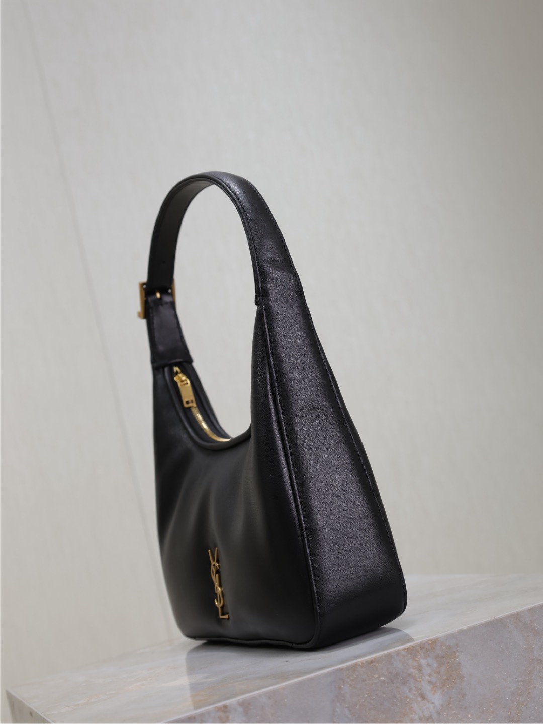 Yves Saint Laurent CALYO Underarm Bag 791484