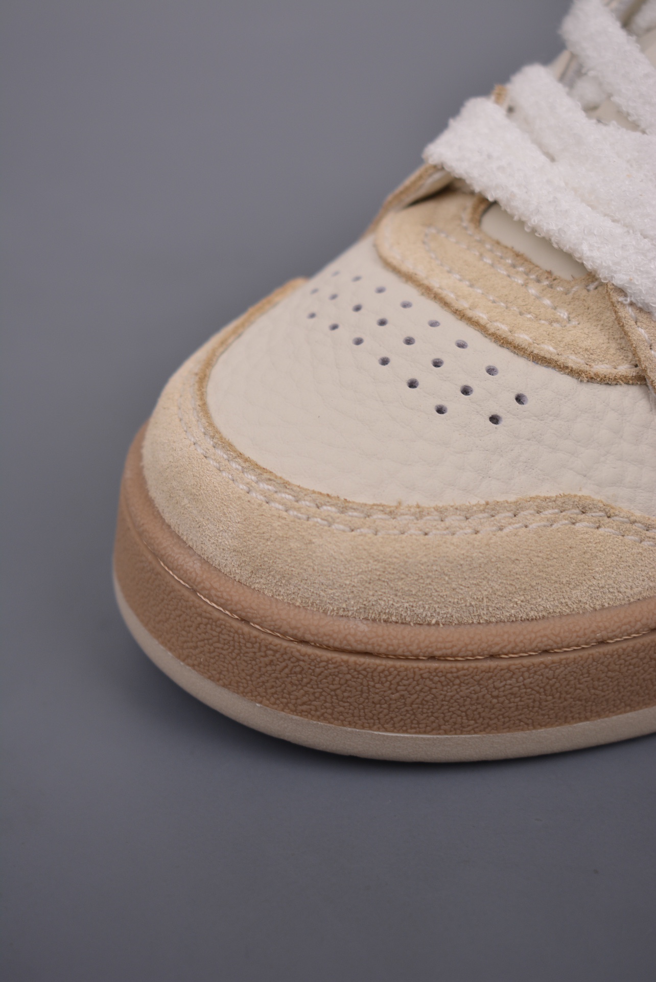 Fendi Match Sneaker Low Velcro Leather Beige 7E1493AHH2F1FHS
