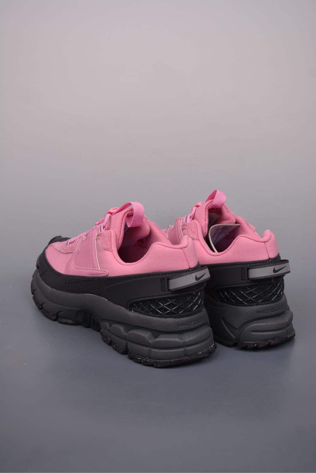 Nike Zoom Vomero 5 RoamElemental Pink HQ2181-300