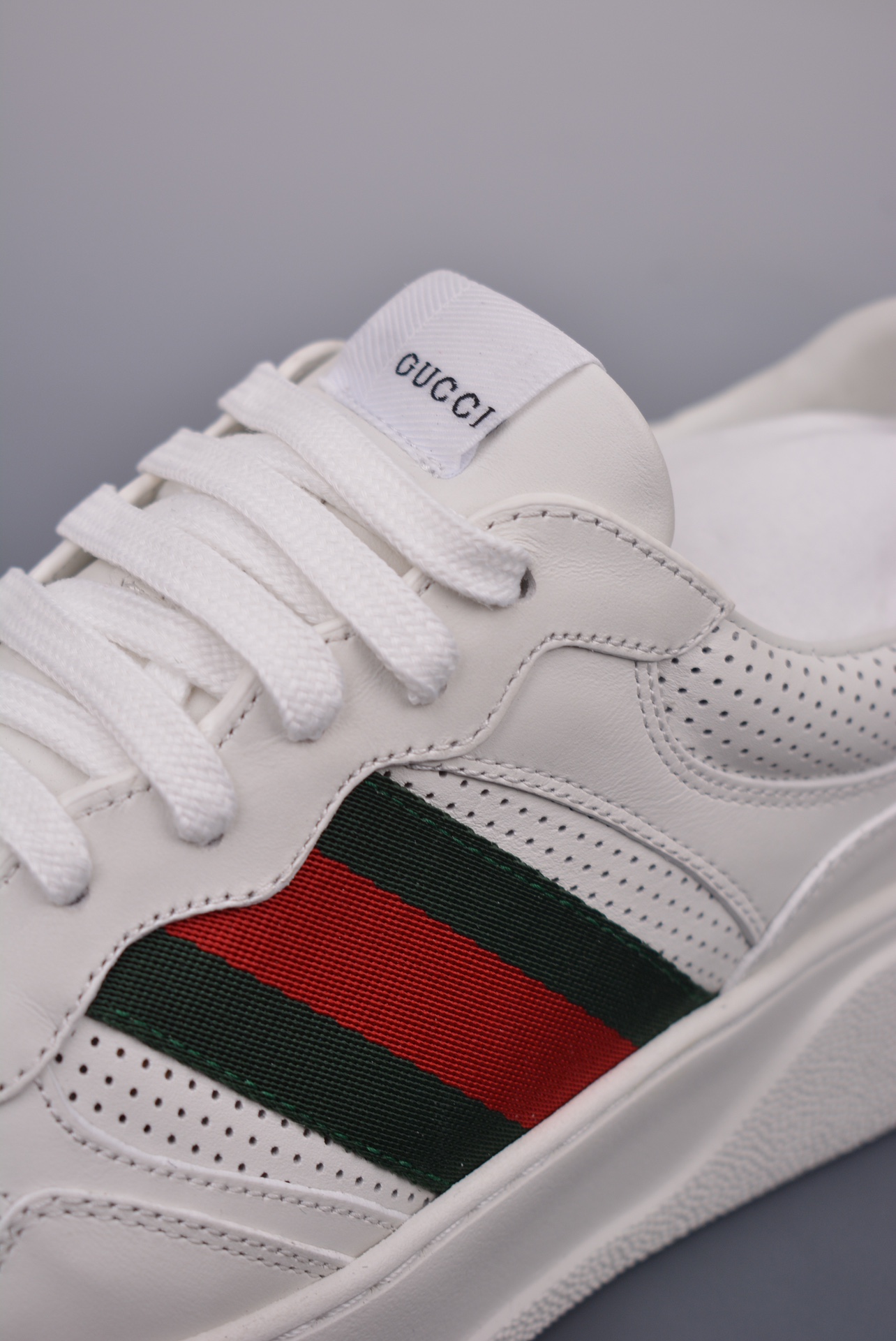 GUCCI Punching leather white sapphire blue green red ribbon