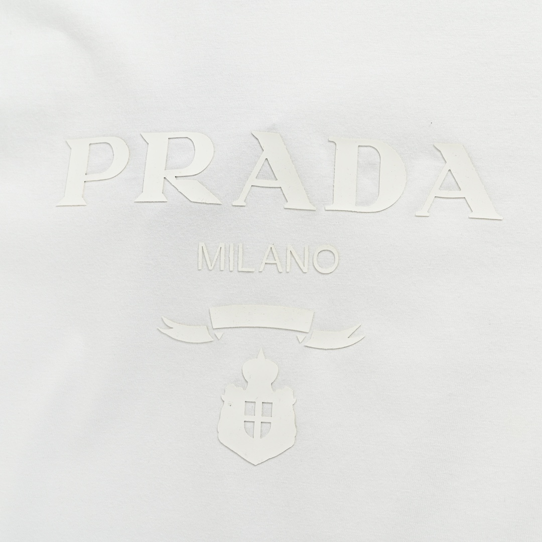 Prada 24ss embossed logo short sleeves