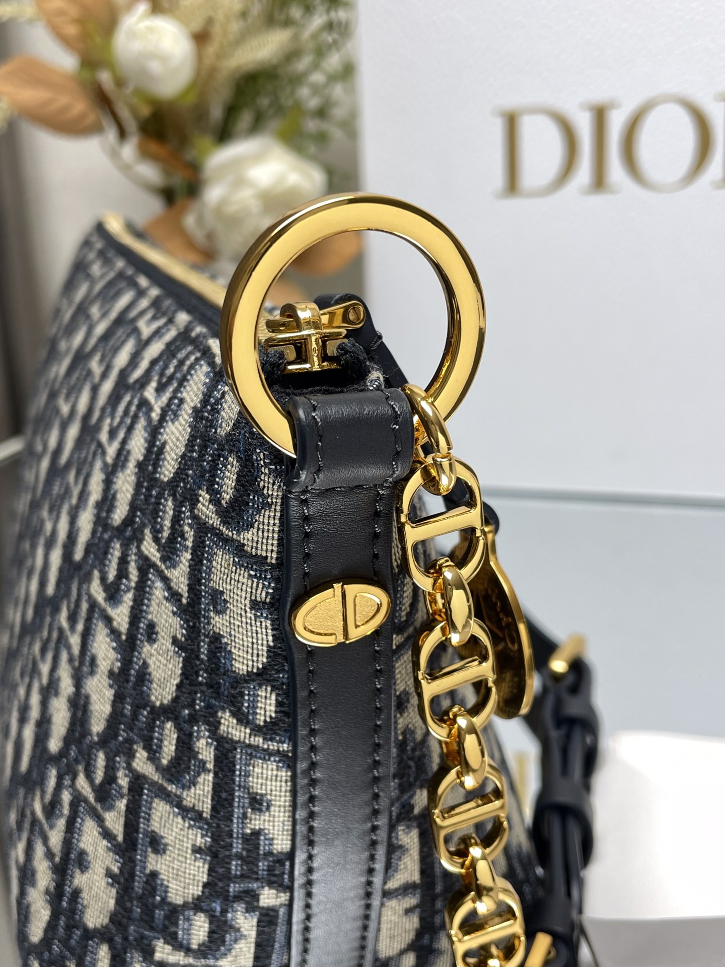 Dior star Hobo chain bag 3202