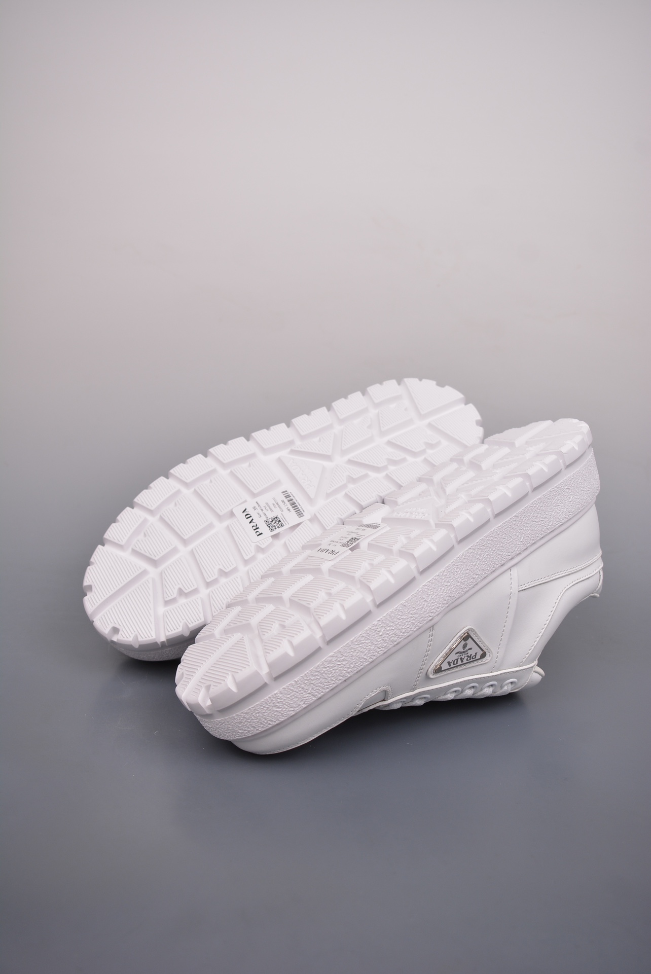 Prada Downtown Low Sneakers white