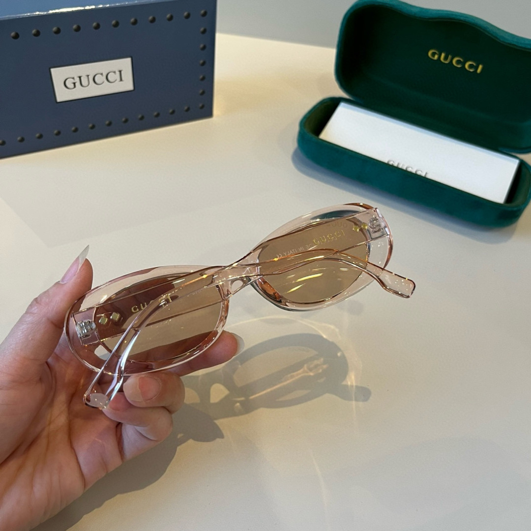 Gucci Round Frame Sunglasses
