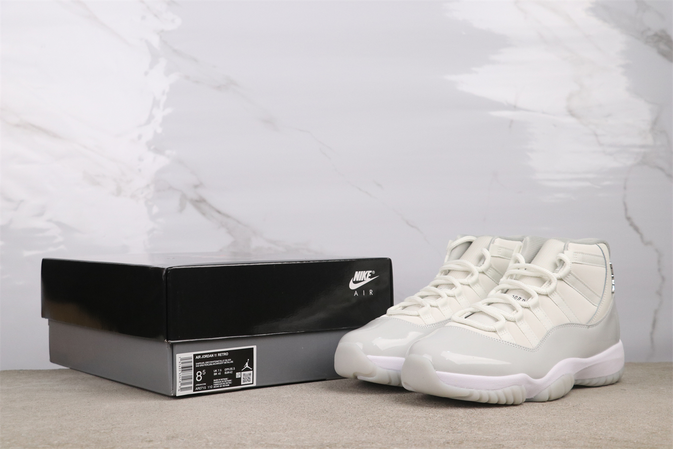 Air Jordan 11 basketball shoes Gray Silver Pearl White AR0715-110