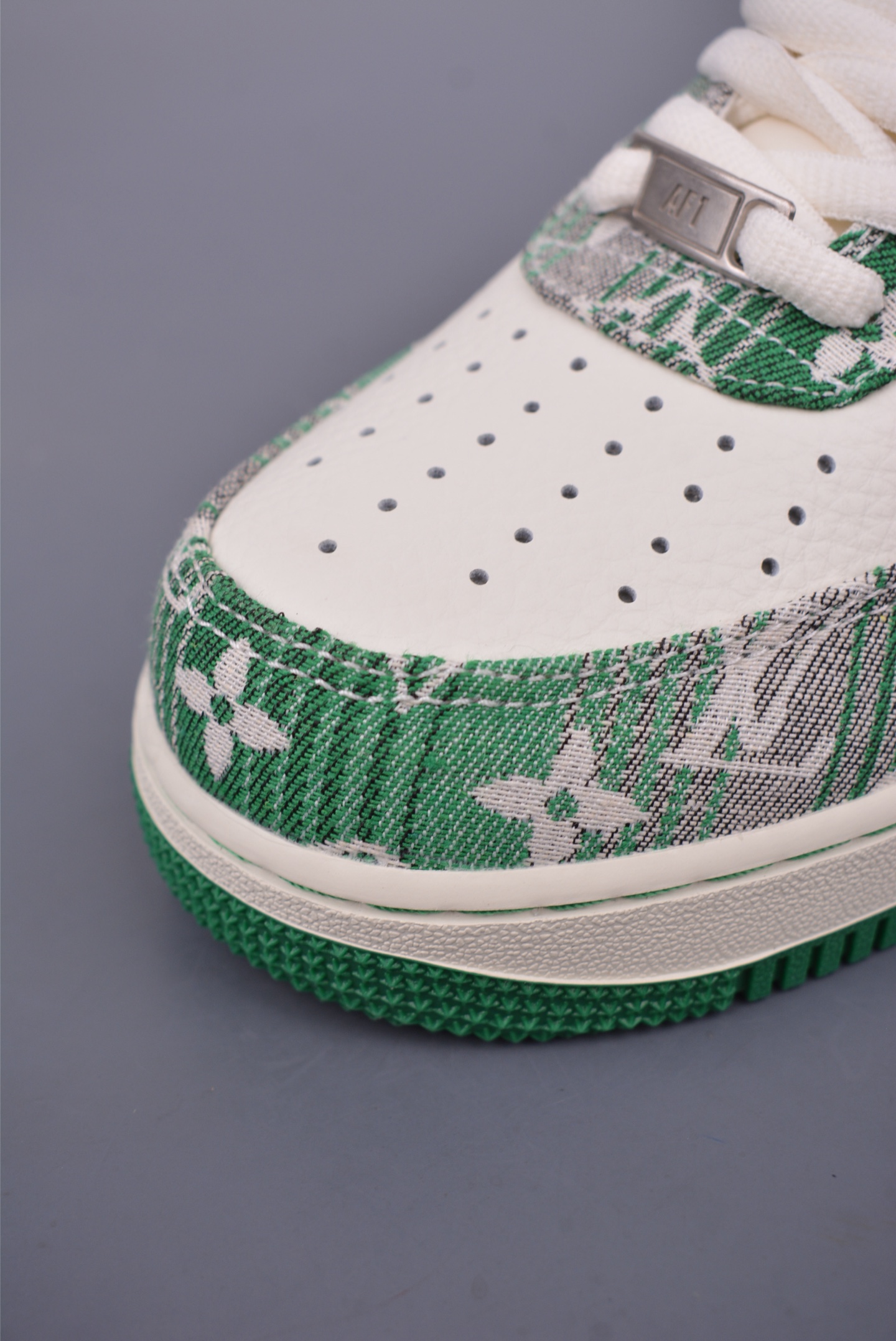 Louis Vuitton x Nike Air Force 1 07 LV8 Low Sneakers White and Green Print SC9207-538
