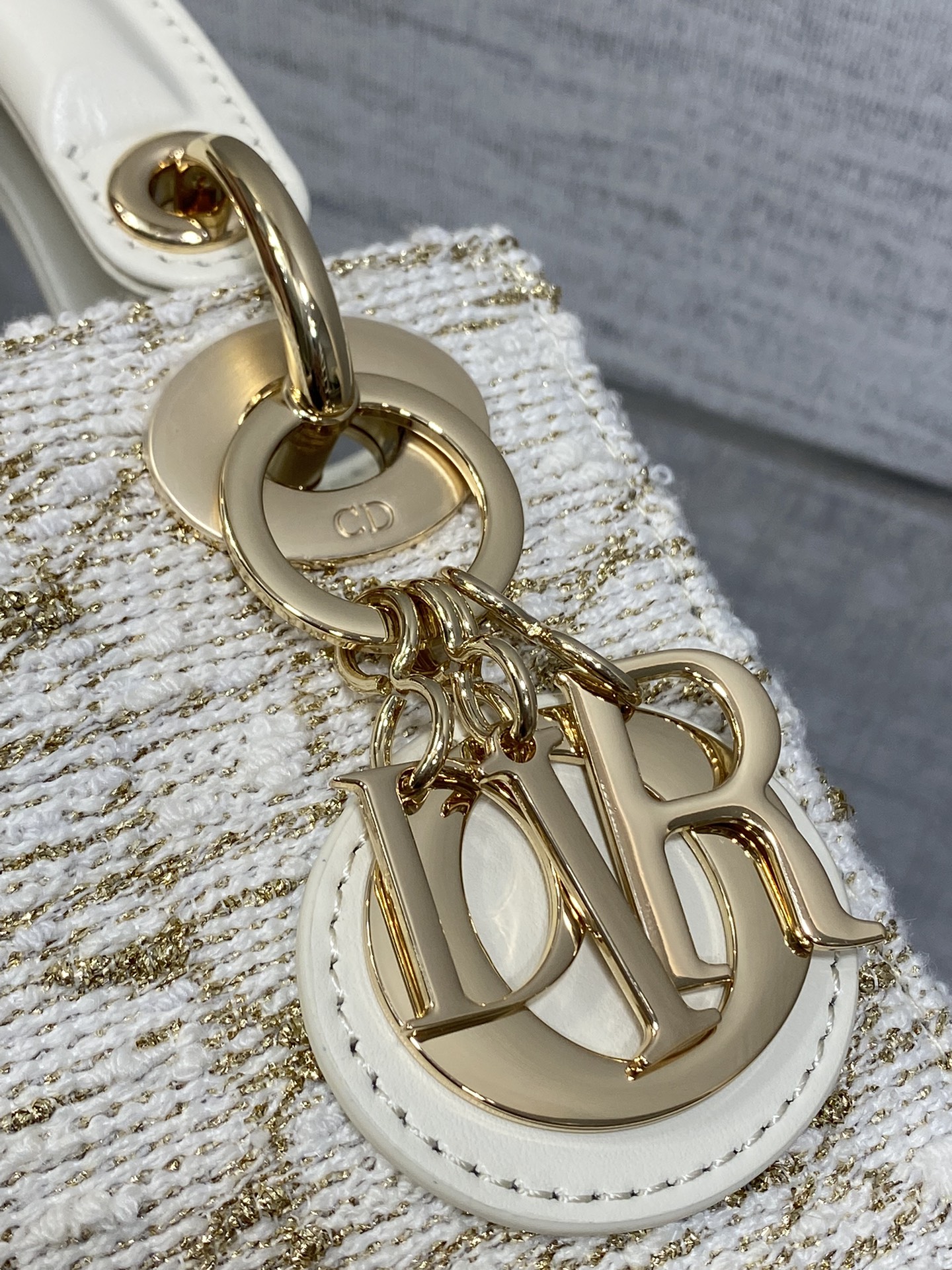 Dior Lady Limited Edition Three-grid Coarse Flower Embroidery Princess Diana Bag M0505
