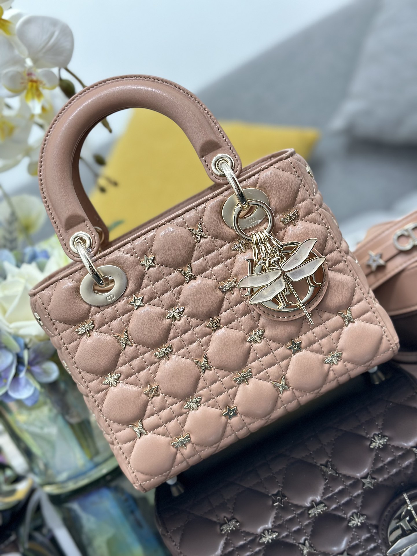Dior Lady Dior My Four-grid Dragonfly Stud Pink Lady Dior Bag M0538