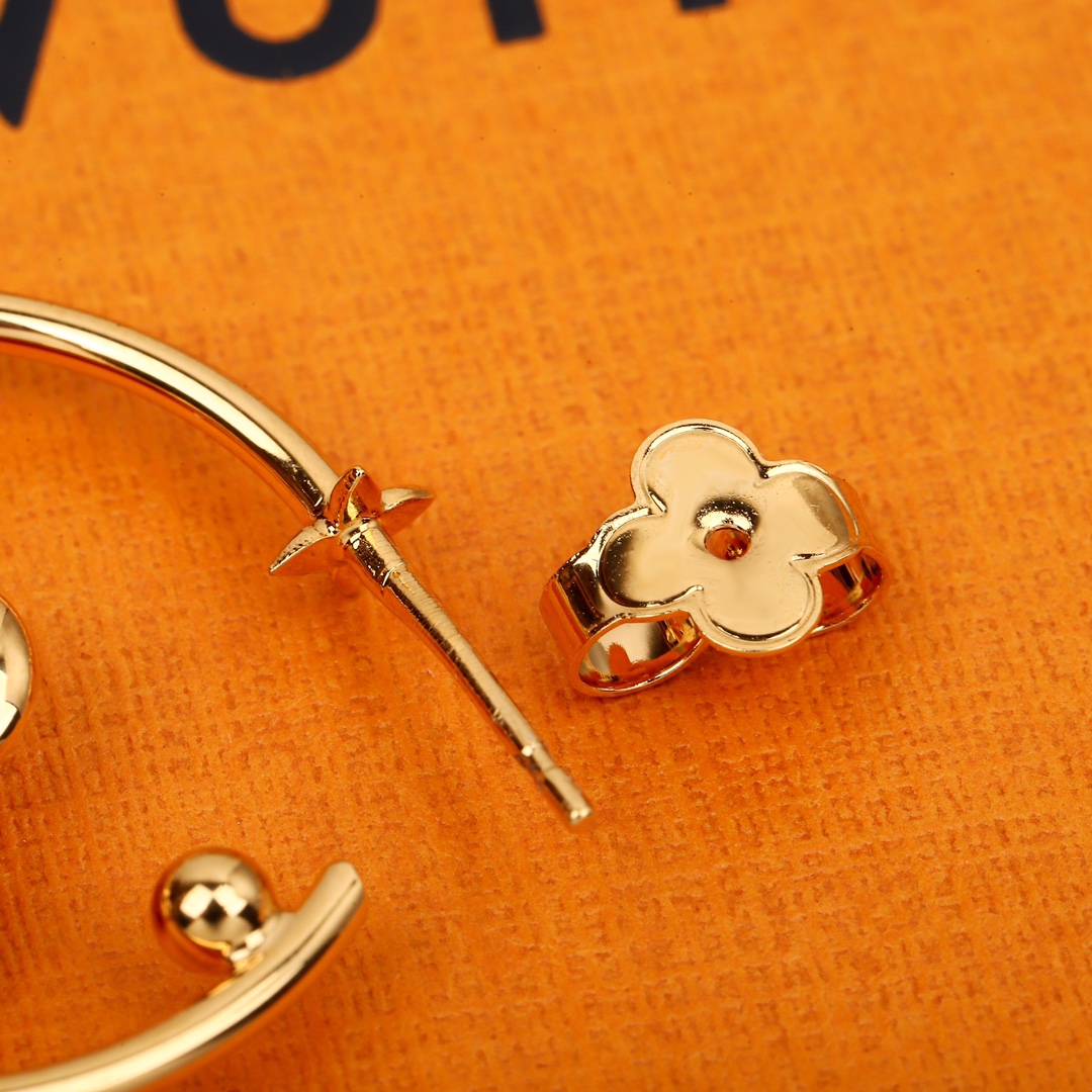 Louis Vuitton Chinese Valentine's Day Fashion Earrings
